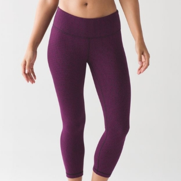 Lululemon Wunder Under Crop III Teeny Tooth Deep Fuchsia Black - Picture 2 of 9